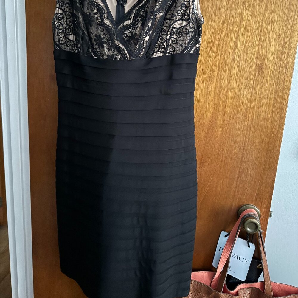 Adrianna Papell Black Lace Cocktail Dress – Size 14, Worn once, Stunner! - Picture 3 of 8